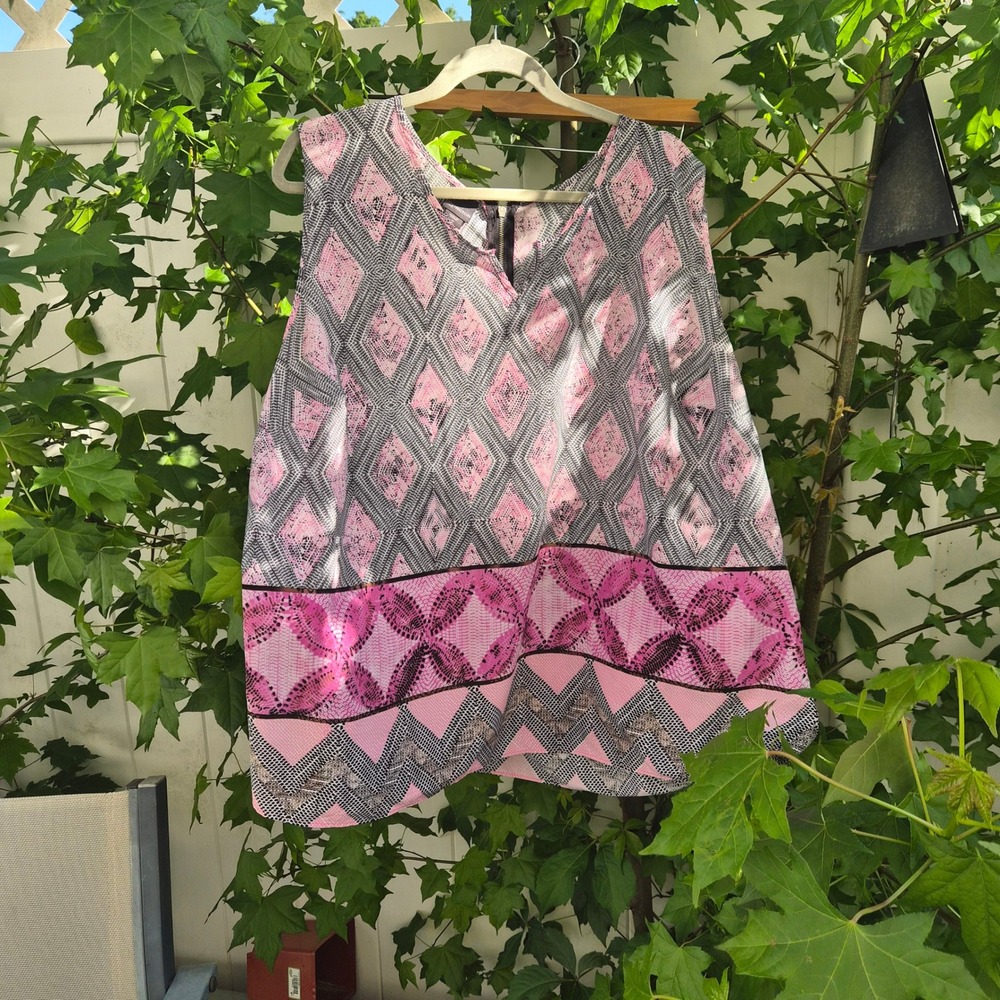 Covington Woman Pink Black Geometric Snakeskin Print Sleeveless Zipper Top 3X‎